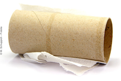 Aufgebrauchte Rolle Toilettenpapier: Schwerer, lang anhaltender Durchfall ist eine Charakteristik von Morbus Crohn.